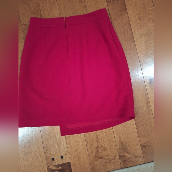 Club Monaco red skirt - Picture 2 of 3